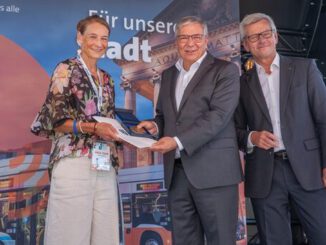 150 Jahre Wiesbadener Verkehrsbetriebe: Museum, Jubiläumsbusse und ein Fest mit 3.000 Besuchern