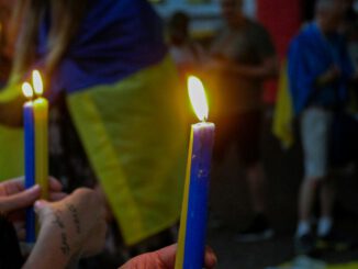 Eltville ruft zur Mahnwache für die Ukraine auf: Veranstaltung am 20. Dezember auf dem Bischof Kilian Platz