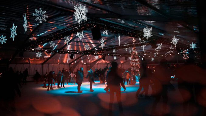 Letzte Eisdisco des Jahres: Veranstaltung auf der Henkell Kunsteisbahn am 19. Dezember