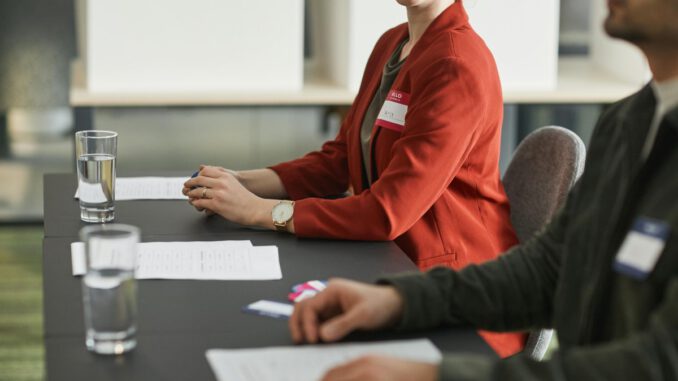 Wahlausschuss prüft Wahlvorschläge für Wiesbadens Kommunalwahl am 15. März