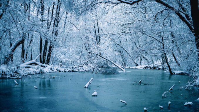 Wiesbaden warnt: Betreten von Eisflächen kann lebensgefährlich sein