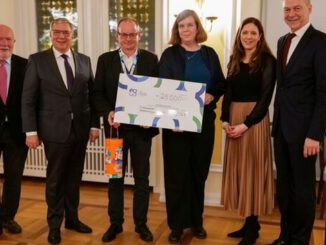 Wiesbaden zeichnet neue psychosoziale Beratungsstelle für Gehörlose mit Gesundheitspreis aus